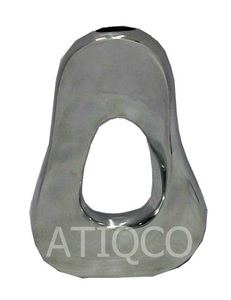 Vase à fleurs élégant en aluminium moulé Atiqco pour la décoration intérieure et la décoration d'Halloween, design de vase sur pied - Product Image 2