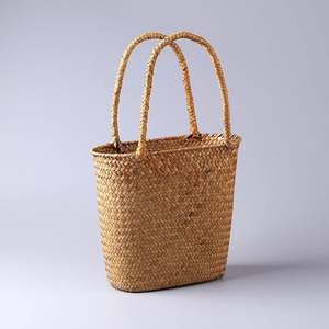 Sac à main rétro simple en herbe aquatique tressée, magnifiquement fait main - Product Image 1