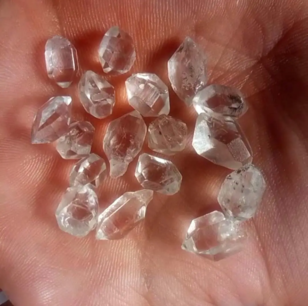Natural Herkimer Diamante Áspero Cristal Raw Forma Livre Pedra áspera Venda inteira Fornecedores tamanho 5-15mm aprox Gemas à venda