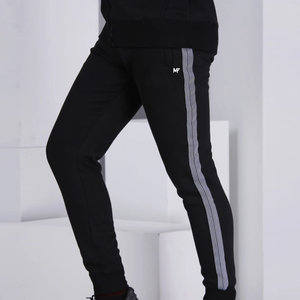 Conjunto Deportivo de Dos Piezas para Hombre con Franja Lateral, en Algodón y Poliéster, con Diseño Personalizado - Product Image 3