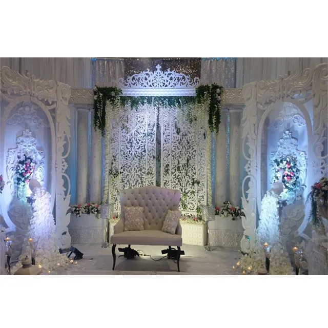 Prachtige Winter Thema Bruiloft Stadium Marvellous Fairytale Wedding Podium Decor Mooie Besneeuwde & Magical Wedding Bridal Podium