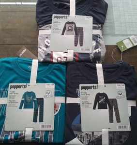 Lot de stock du Bangladesh : Ensemble de pyjamas pour garçons avec t-shirts à manches longues et col rond 100 % coton et pantalons à taille élastique, avec étiquettes de marque originales - Product Image 3