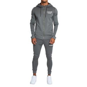OEM Custom Your Own Design Men's Sports Track Suit Men Running Tracksuit With Big Cargo Pockets Detail - Product Image 6