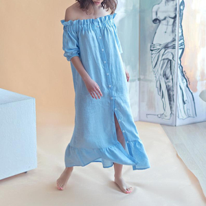 Robe longue en lin écologique style vintage à manches bouffantes, ourlet droit, boutonnée sur le devant, avec lien à nouer, style été - Product Image 6