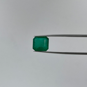 Corte Octágono zambiano natural 6,87 quilates Esmeralda de alta calidad de grado premium para la fabricación de joyas - Product Image 1