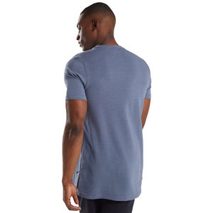 เสื้อยืดคอกลมทรงสลิมฟิตสำหรับผู้ชายทรงสูงสีฟ้าเปื้อนฝุ่น - Product Image 2