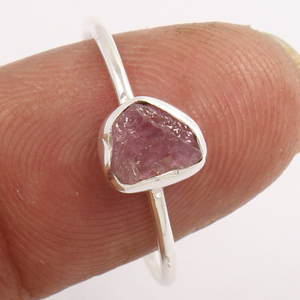 Tendance Grossiste Bague Toutes Les Tailles Allemandes Lunette Ensemble Naturel ROSE TOURMALINE 925 Bagues En Argent Sterling Bijoux De Gemmes Brutes - Product Image 2