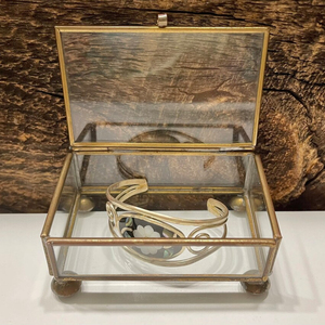 Caja de Joyería Vintage de Alta Calidad, de Vidrio Transparente y Latón, con Base de Vidrio, Rectangular y con Patas - Product Image 1