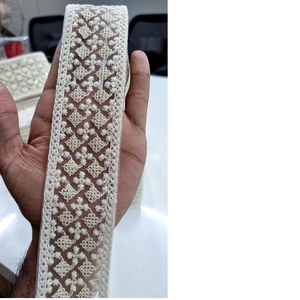 Encajes bordados blancos personalizados, en tamaños grandes, se pueden teñir a medida, a elegir entre colores, de algodón - Product Image 1