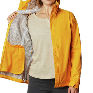 Personnalisé 2025 femmes léger Soft Shell vestes 100% laine Nylon chaud extérieur coupe-vent imprimé intérieur pour l'automne randonnée - Product Image 5