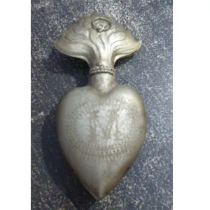Unique Metal Sacred Heart Church Wall Hanging For Decoration