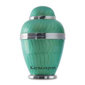 โกศบรรจุอัฐิสำหรับผู้ใหญ่แบบอเมริกัน ยี่ห้อ Kayna Export ทำจากทองเหลืองแกะสลักลายโดม ดีไซน์หรูหราสำหรับเก็บอัฐิมนุษย์ - Product Image 3