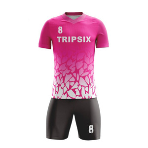 Conjunto de uniforme de fútbol personalizado para hombre, camisa deportiva y pantalones cortos atléticos - Product Image 1