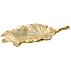 Bandeja para servir con forma de hoja de latón con bandeja decorativa para servir y exhibir platos - Product Image 1