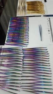 Pincettes à cils de couleur rose avec revêtement en poudre, pincettes à cils droits pointus fabriquées au Pakistan - Product Image 4