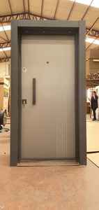 Puerta de acero inoxidable moderna para el hogar, líder en la industria, característica antirrobo, material de vidrio de madera acabado, aplicación exterior - Product Image 4