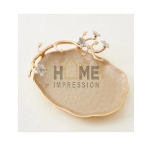 Bandeja de manijas de hojas de lujo de Metal martillado grande ovalada con estilo moderno Bandeja de diseño elegante con ramas Bandeja de hojas al mejor precio - Product Image 5