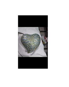 Souvenir de cœur en laiton gravé en forme de cœur, urne de crémation, fournitures commémoratives, cuivworld inde - Product Image 1