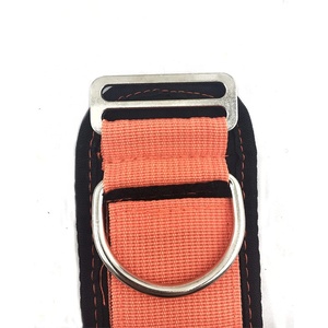 Tobilleras de neopreno para levantamiento de pesas, correas de neopreno de Color naranja con anillo en D para gimnasio, Fitness, anillos dobles en D, puño acolchado de neopreno violeta - Product Image 3