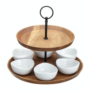 Plateau de service alimentaire en bois à deux niveaux fait à la main en forme de rectangle pour servir ou présenter des aliments - Product Image 1