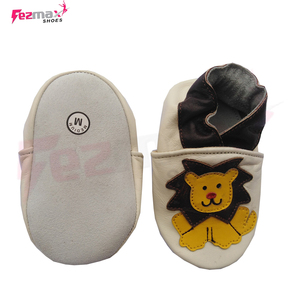 Zapatos para bebé recién nacido, calzado infantil de suela suave de cuero - Product Image 5