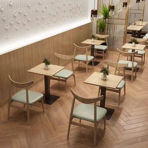 Arredamento per Ristoranti: Tavoli da Pranzo, Sedie e Divanetti Personalizzati con Servizio di Design e Layout - Product Image 4