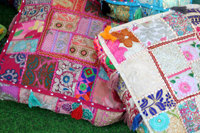 Pouf carré fait main, nouveau design indien patchwork, coussin de sol rayé, housse de coussin personnalisable pour la maison et l'hôtel