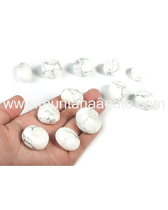Howlite blanche naturelle en gros a roulé des pierres en cristal Howlite en vrac pour la guérison de bijoux et l'usage spirituel - Product Image 2