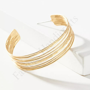 Pendiente de latón Pendiente de aro chapado en oro Vermeil/latón para niña - Product Image 1