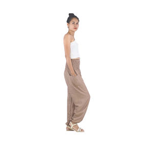 Napat Clothing Pantalones Harem de mujer de color sólido en beige Listo para enviar - Product Image 2