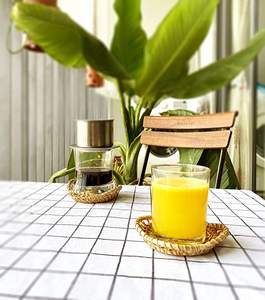 Sous-verre en rotin en forme de fruit, rotin naturel avec finition verte et brune, parfait pour les accessoires de table de maison charmants - Product Image 3