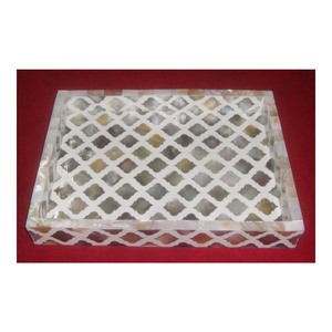 Plateau en bois nacré gris de forme rectangulaire pour l'exportation - Product Image 1