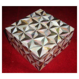 Boîtes à bijoux en nacre et incrustations d'os, aspect 3D magnifique - Product Image 1