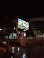Pantalla LED Exterior de Gran Tamaño, Resolución 4K, Cartel Digital para Uso en Medios, Soporte de Aluminio, Tótem de Pie, Centro Comercial