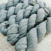 Fil de crochet recyclé en tissu de T-shirt pour la confection artisanale de bijoux en macramé, le tricot, le tissage et la création de sacs