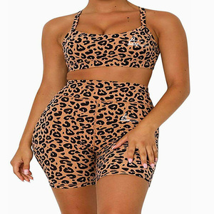 Tops cortos cómodos con pantalones cortos para mujer, ropa de moda con estampado de sublimación, conjuntos de Yoga de verano - Product Image 3