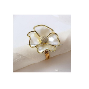 Anneaux de serviette décoratifs en métal de conception de bracelet d'or - Product Image 6