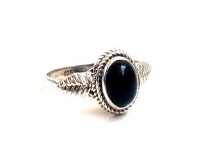 Anillo de regalo de aniversario con bisel de piedras preciosas de ónix negro bohemio de Plata de Ley 92,5 para mujer - Product Image 1