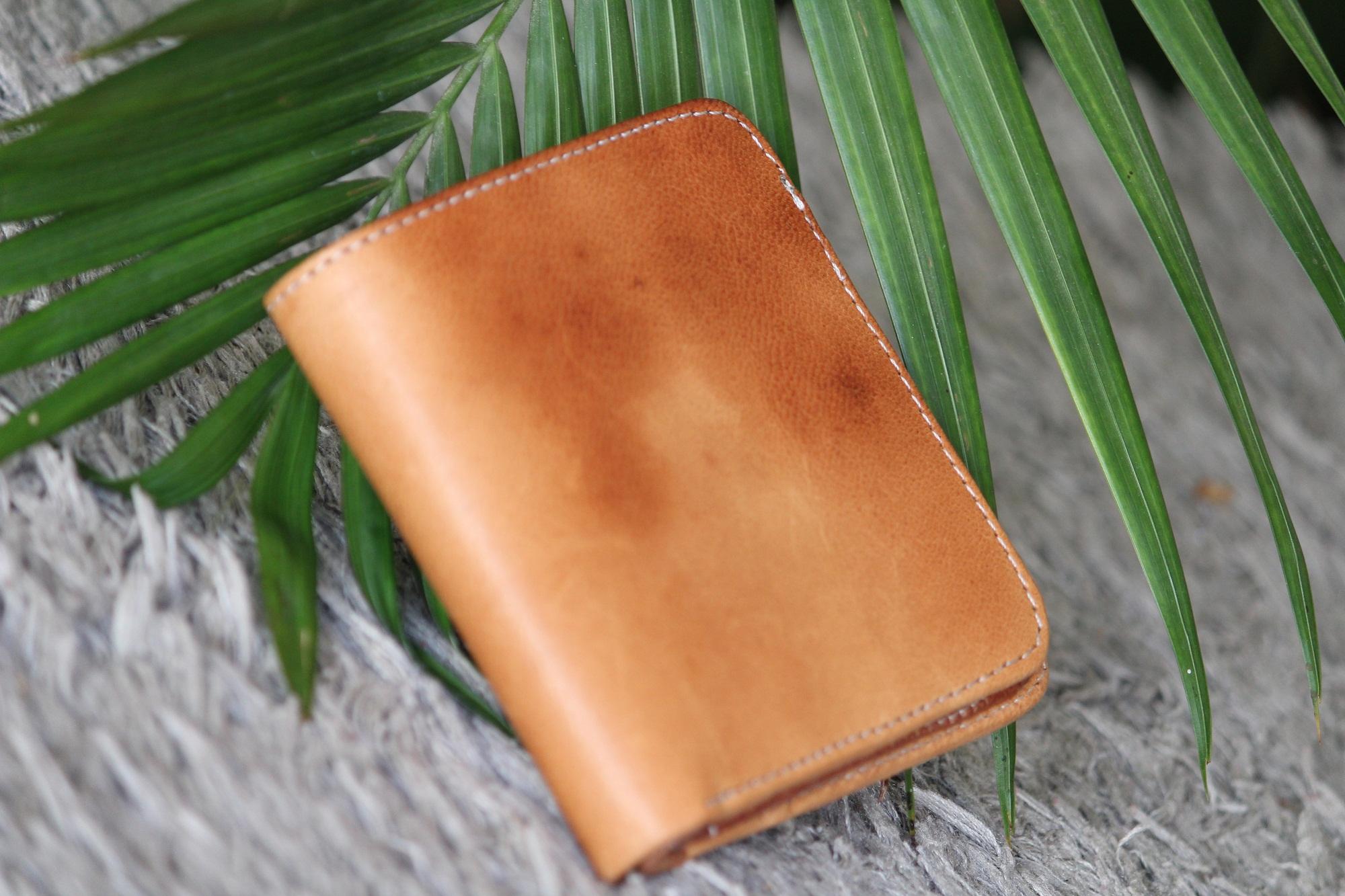 สีน้ำตาลแทน