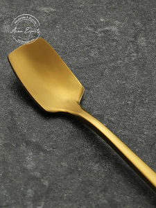 Cuillère à dessert de luxe dorée, agitateur à café minimaliste, design élégant de couverts à long manche - Product Image 2