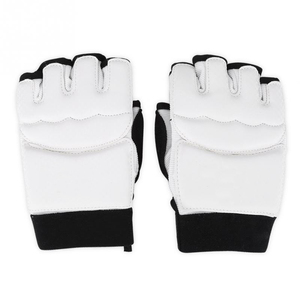 Al por mayor cuero de la PU mitad Mitad de dedo lucha guantes Karate Taekwondo capacitación - Product Image 2