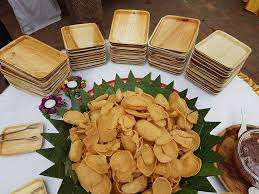 Assiette jetable écologique de 10 pouces en feuilles de palmier Areca Design carré organique naturel Vaisselle à motif végétal gravé à la main - Product Image 5