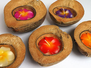 Natural Coconut <b>Candle</b> in a Real Coconut/ Amazing Half-fruit Coconut <b>Candles</b> for Decoration 99 <b>Gold</b> Data - Product Image 3