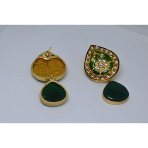 Hermosos aretes de aro con incrustaciones de piedras de latón, acabado mate dorado meenakari, estilo tradicional para fiestas, lo último en moda 2025, para niñas y mujeres - Product Image 3