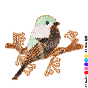 Fabriclore lance une collection d'embellissements complexes comprenant des lacets, des boutons et des patchs à coudre. Choisissez parmi des patchs à paillettes, des patchs en zari - Product Image 6