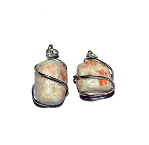 Avec une bonne qualité de pendentifs enroulés en pierre de soleil: pendentifs enroulés en pierre de soleil à vendre - Product Image 1