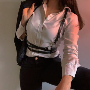 Arnés de Cuero para el Cuerpo, Hecho a Mano, Estilo Lencería - Product Image 1