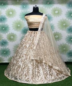 Fabuleux travail de séquence de broderie zari en soie de rayonne lehenga choli avec dupatta vêtements de mariage meilleur prix vêtement ethnique surat apparelgarment - Product Image 1