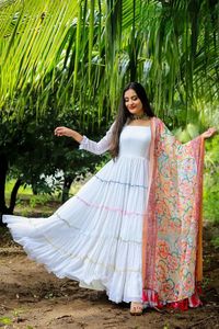 Meilleure combinaison de couleurs de Kurti en robe longue Anarkali Kurti Suit en mousseline de soie, prêt-à-porter, à acheter auprès du fabricant du Gujarat - Product Image 4
