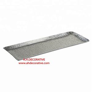 Plateau métallique rectangulaire fabriqué à la main avec Base ronde plateau de service pour salade et Fruits - Product Image 3